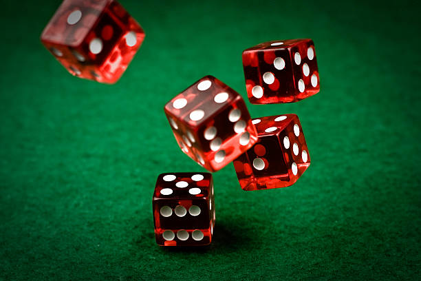 Tampilan aplikasi Android poizystore menampilkan menu permainan slot dan sportsbook