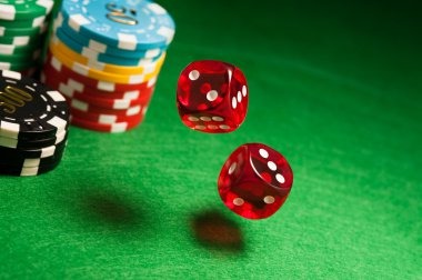 antarmuka turnamen Lucky Twins dan tabel pemeringkatan di poizystore